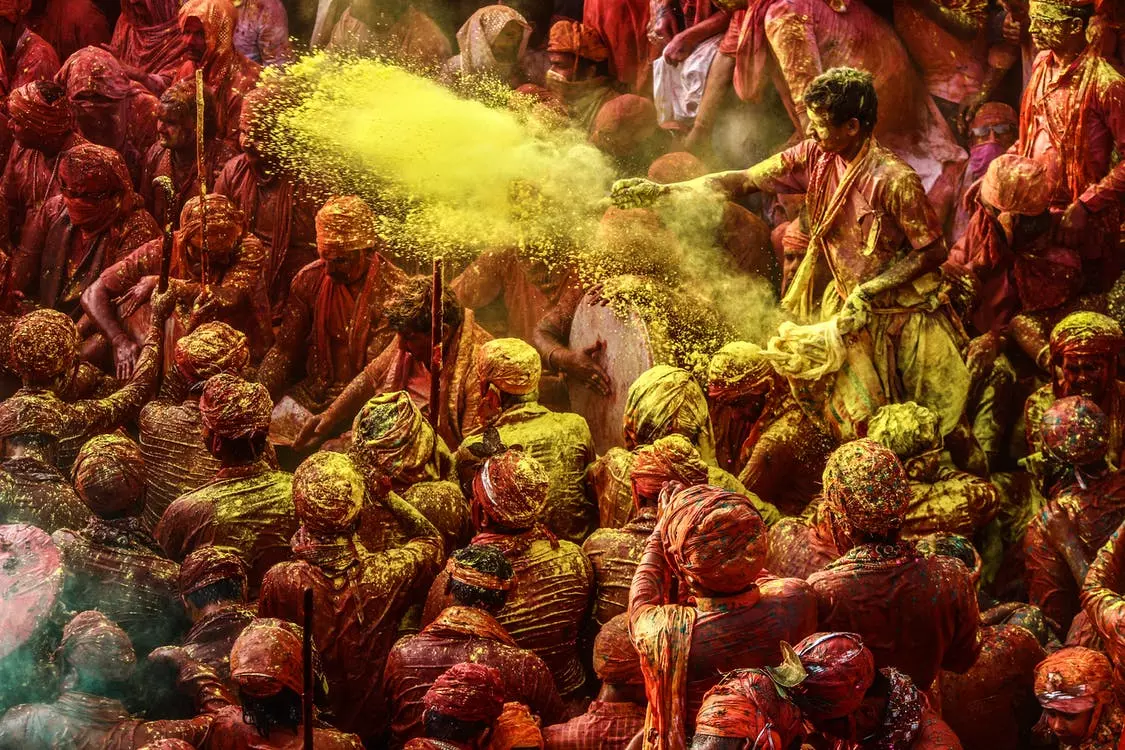 Happy Holi Wishes, Quotes, Messages to Make Your Life Colorful in 2025