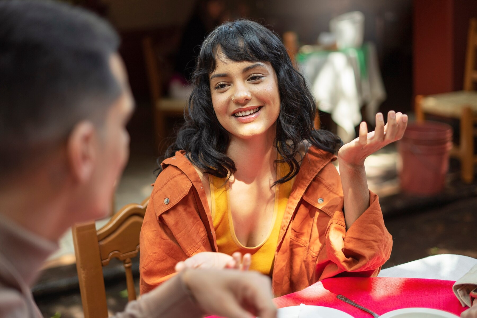 20 Ways to start conversation with strangers